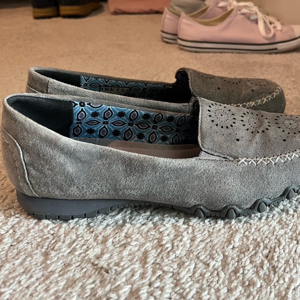 Sketchers memory foam loafer grey